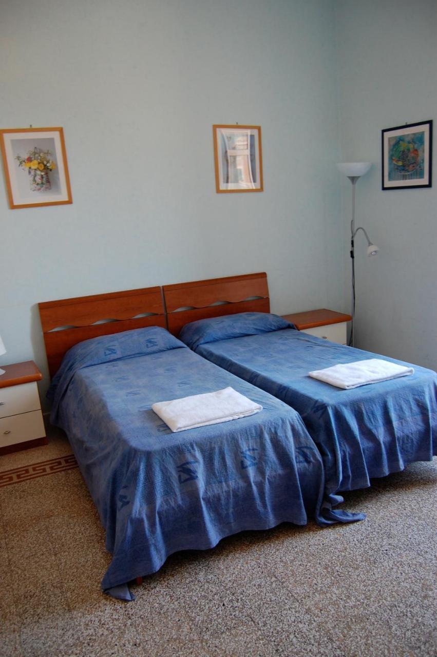 Bed & Breakfast One Step From St. Peter *