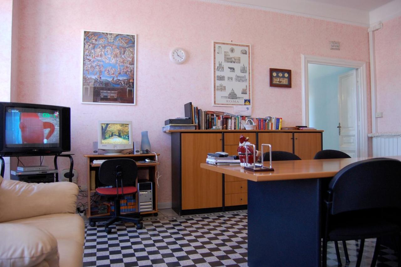 Bed & Breakfast One Step From St. Peter Roma